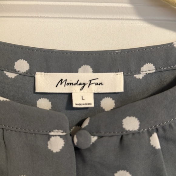 Monday Fun top - Picture 2 of 3